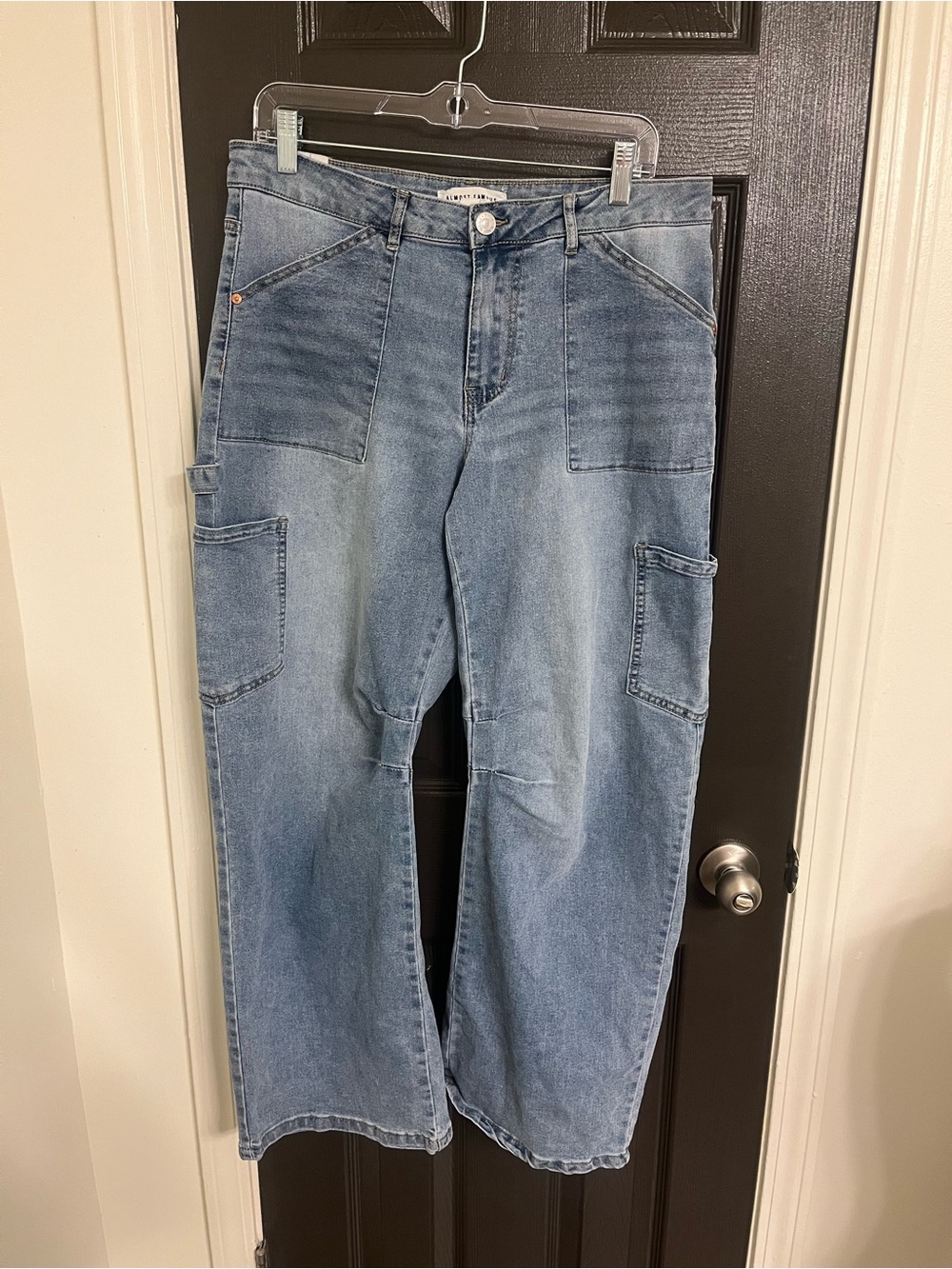 Almost Famous barrel leg jeans